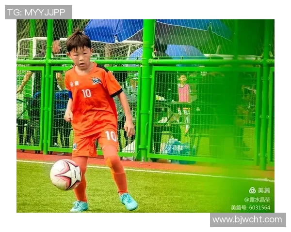 足球明星原地踏单车精彩瞬间合集展现技巧与风采的完美视频 足球明星原地踏单车精彩瞬间合集展现技巧与风采的完美视频