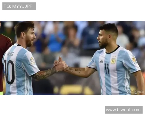 足球明星在赛场外的尴尬瞬间揭示了他们不为人知的一面