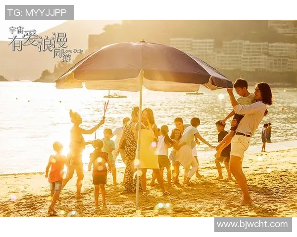 足球明星情侣携手演绎浪漫内衣广告展现甜蜜爱情与运动激情的完美结合