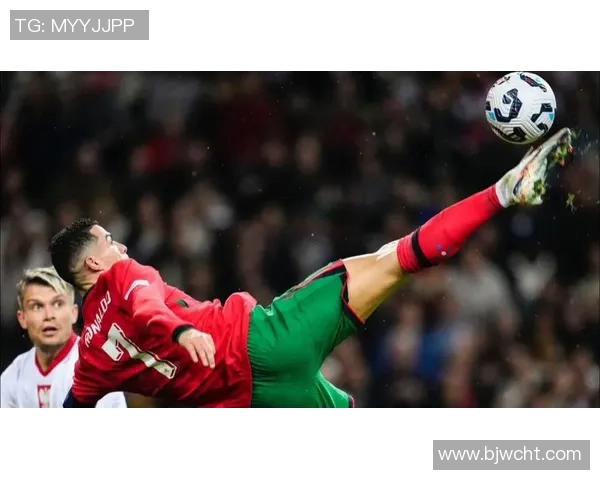 足球明星精彩瞬间倒钩进球图片集锦展现足球艺术之美